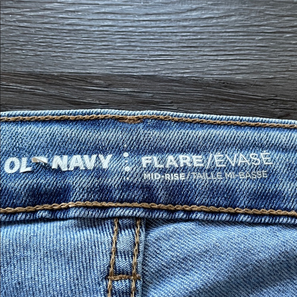 Upcycled Embellished Cropped Flare Light Wash Jeans Boho Scrappy Fabric Flowers - Picture 8 of 16